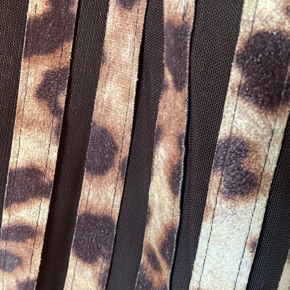 Travelers Collection By Chico’s Animal Print Cardigan Size 2 (Size M) - Picture 13 of 14